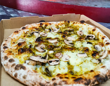 Wood Fire Pizza | Alegna | Neapolitan pizza