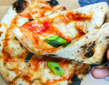 Wood Fire Pizza | Alegna | Neapolitan pizza